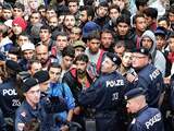 Dinsdag, op de tweede dag dat de politie in de deelstaat Beieren grenscontroles hield, zijn tot middernacht zo'n 3.500 asielzoekers geteld. 