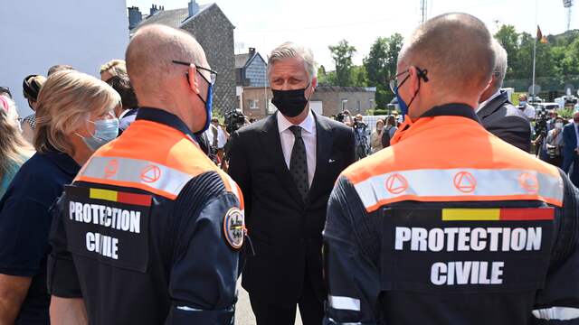 In de getroffen gebieden is sinds zondagmiddag geen sprake meer van dreigend gevaar. Volgens het Belgische crisiscentrum voeren de hulpdiensten geen reddingsacties meer uit, maar vinden in een aantal gebieden nog wel zoekacties plaats.
