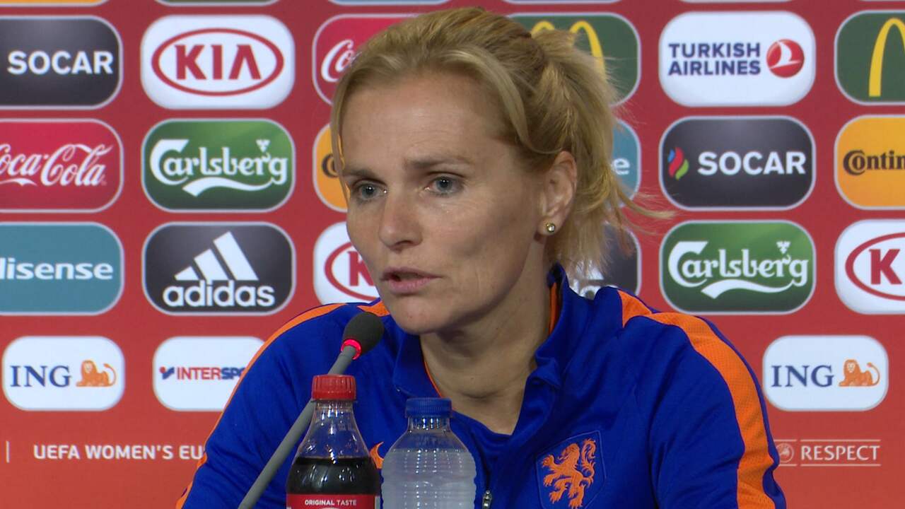 Beeld uit video: Wiegman merkt dat Oranje veel zin heeft in halve finale