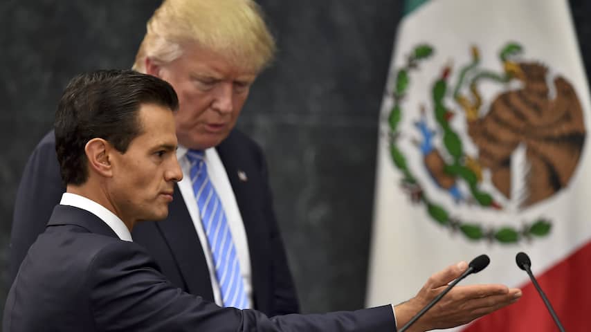 Trump praat met Pena Nieto