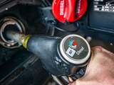 Waarom diesel nu bijna net zo duur is als benzine