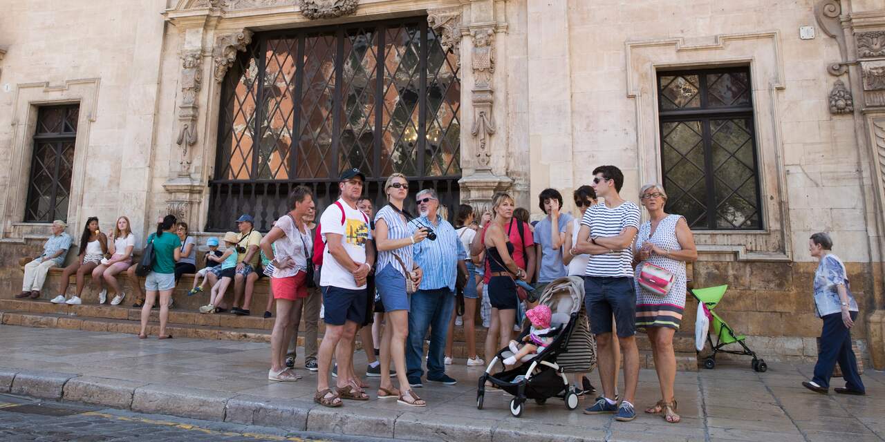 Spaanse stad Palma verbiedt verhuur van appartementen aan toeristen