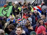 Ruim 100 arrestaties bij klimaatactie Extinction Rebellion op vliegveld Eindhoven