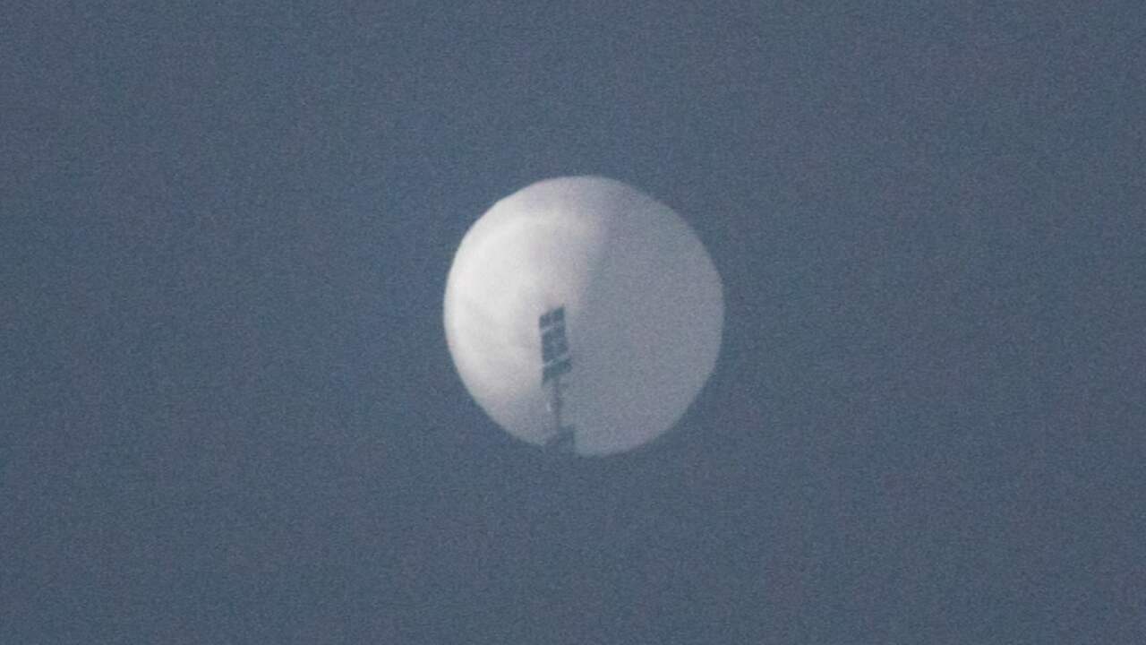 Image from video: US spots Chinese balloon that is supposed to spy on Americans