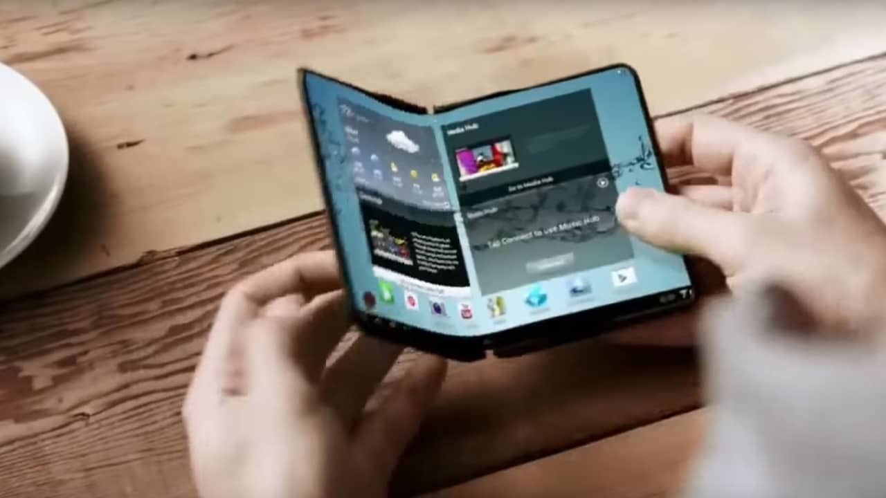 Beeld uit video: Samsung toont concept van opvouwbare smartphone