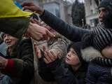 'Zeker 437 kinderen gedood' | Verrassingsbezoek Britse premier aan Kyiv