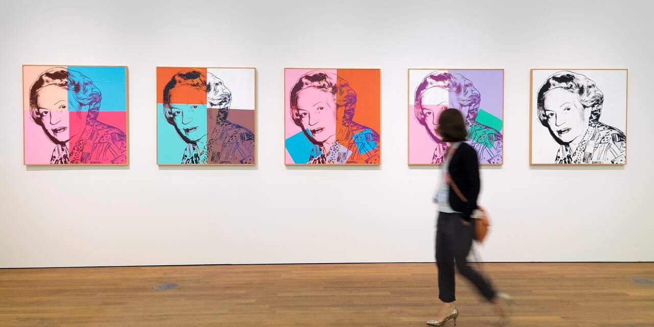 Dieven verwisselen negen zeefdrukken Warhol met kleurenkopieën
