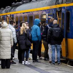Opnieuw minder treinen door personeelstekort NS