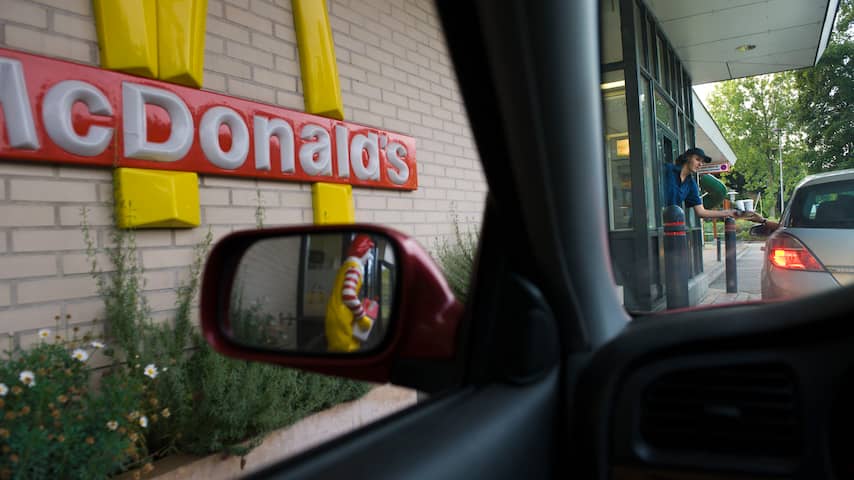 Klanten van McDonald's trakteren elkaar op Vaderdag