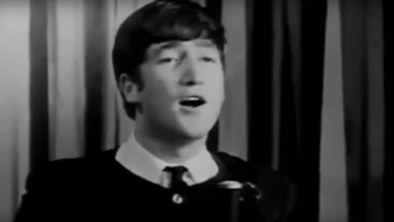 Beeld uit video: The Beatles - Love Me Do