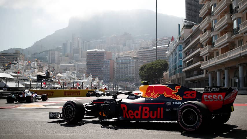 Alleen Hamilton sneller dan Verstappen in eerste vrije training in Monaco