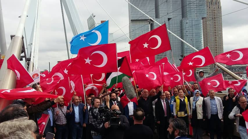 Demonstratie Erdogan-aanhang Rotterdam