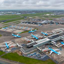KLM vroeg voor ruim 300 miljoen euro loonsteun aan bij overheid