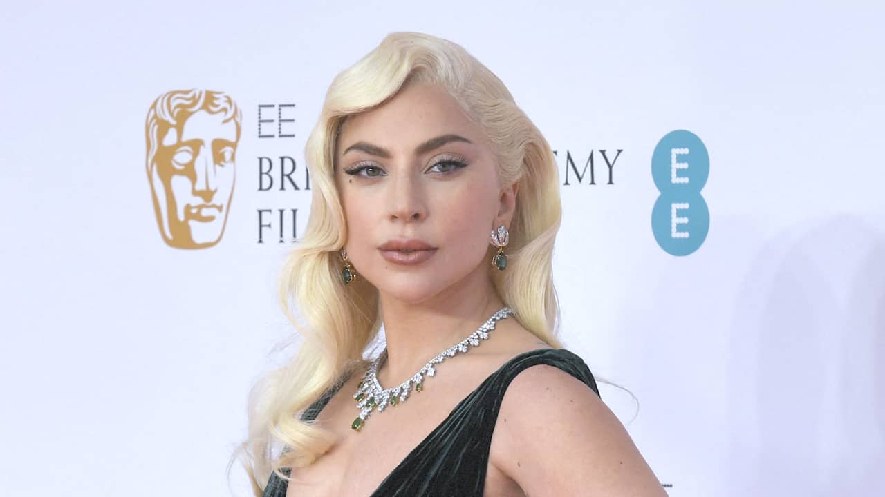 Lady Gaga onderwerp van geruchten door mogelijke verlovingsring |  Achterklap | NU.nl