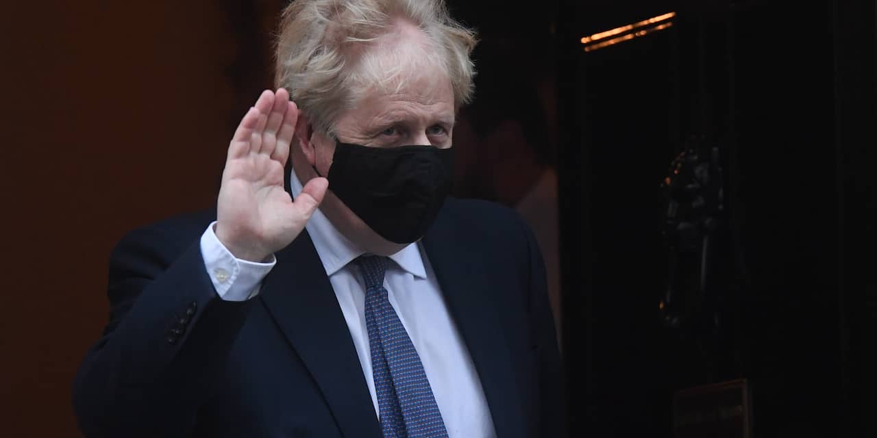 Britse premier Johnson biedt excuses aan voor tuinfeest tijdens lockdown