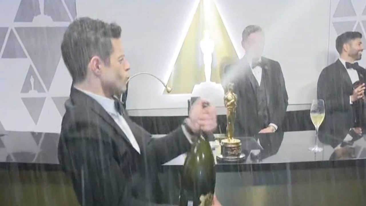 Beeld uit video: Rami Malek wint Oscar: 'Dankbaar dat ik deel van Queen mag zijn'