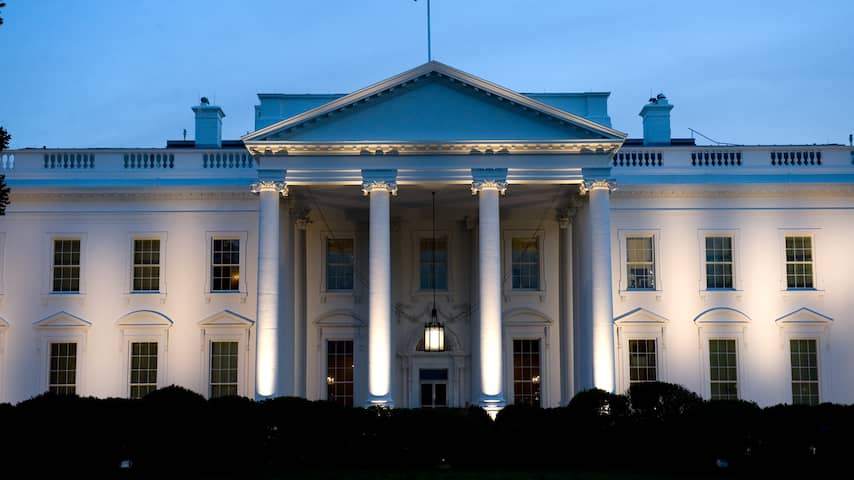'Werknemers Witte Huis gaven bronnen over afluisteren crew Trump'