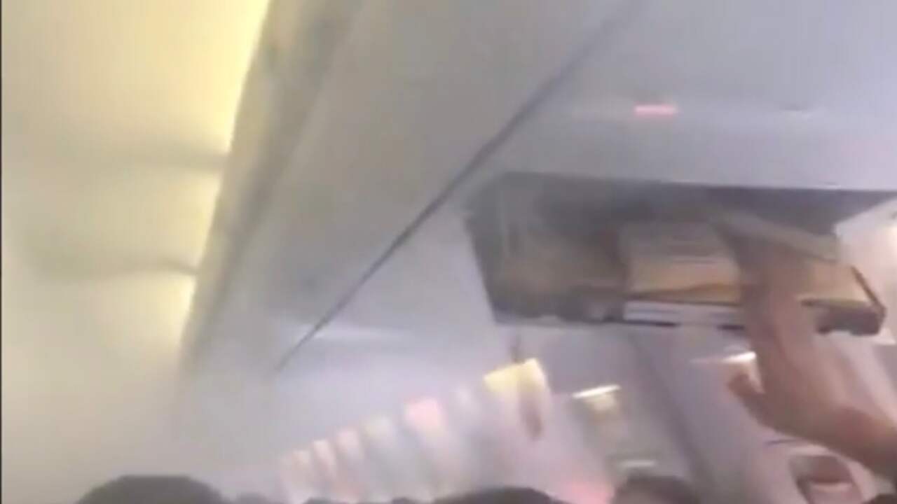 Vliegtuig richting Londen maakt noodlanding door rookoverlast