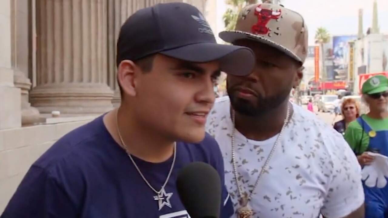 Beeld uit video: Rapper 50 cent confronteert mensen die vragen over hem beantwoorden