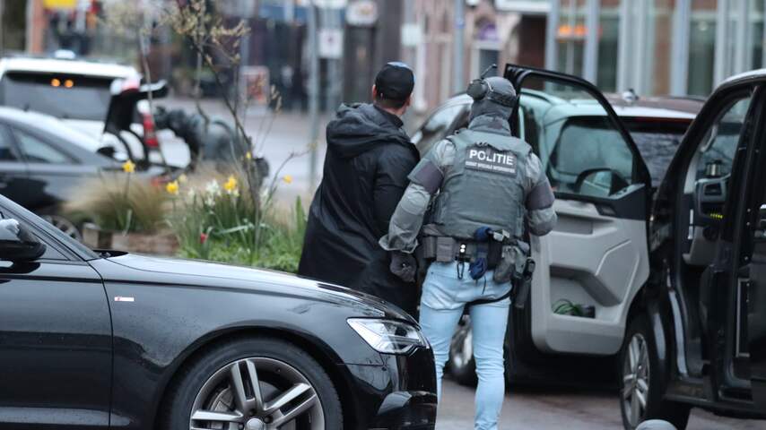 persoon-zorgt-voor-gevaar-in-centrum-ede-politie-roept-op-om-binnen-te-blijven.jpg