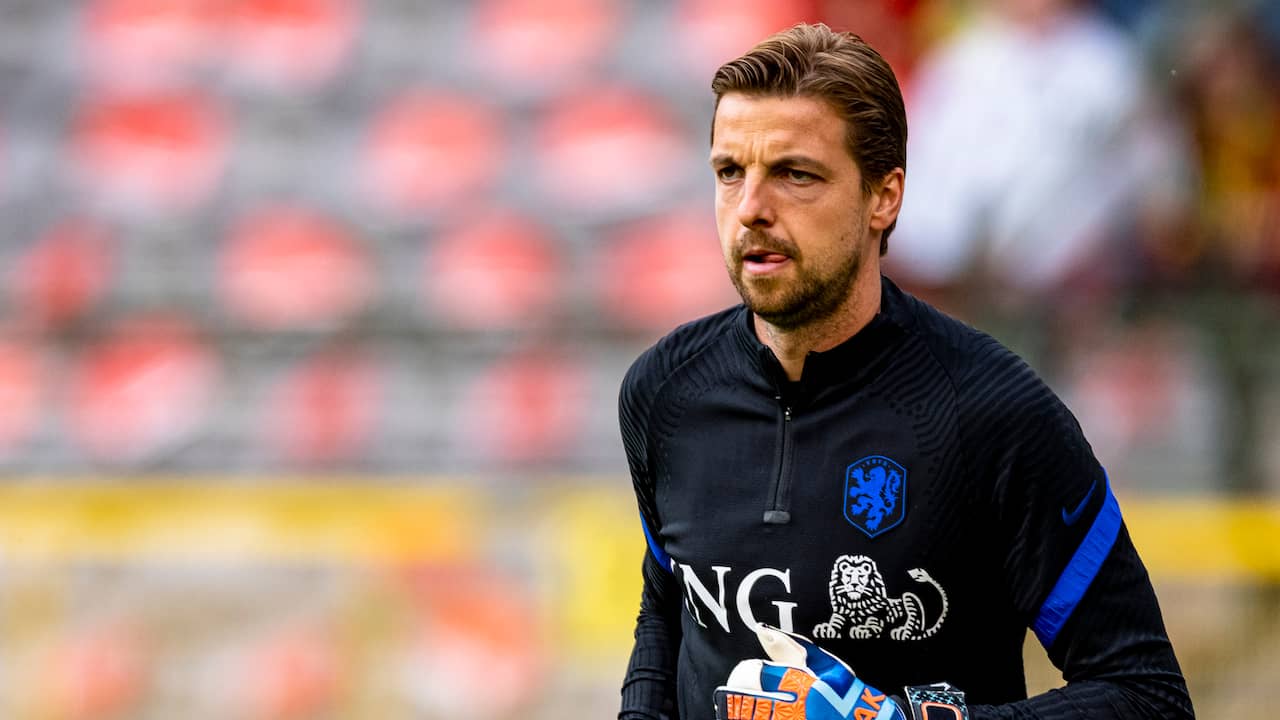 Tim Krul’s Decision to Decline World Cup Selection: Insights from Dutch Coach Frans Hoek