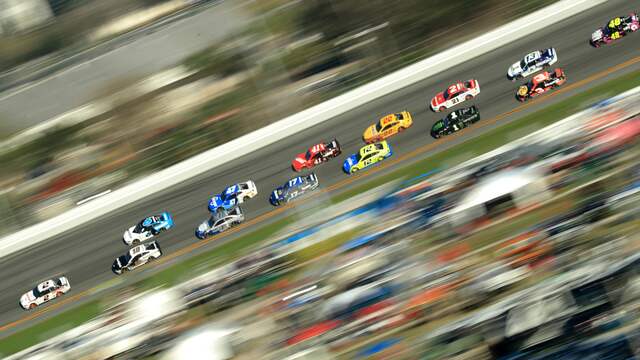 Op Daytona rijden de coureurs de hele race zeer dicht op elkaar.