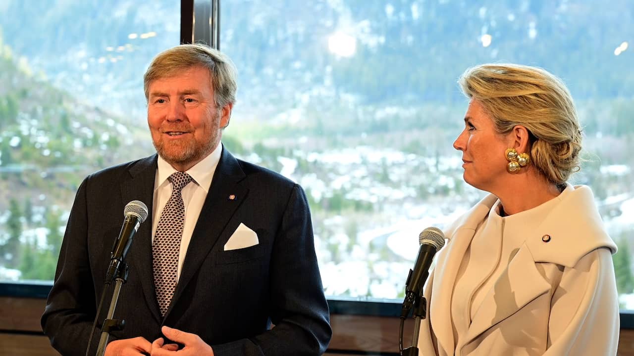 Beeld uit video: Koning over tien jaar op de troon: 'Teamwork met mijn vrouw'