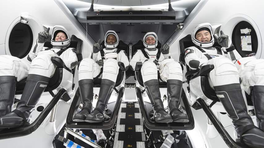 SpaceX lanceert met succes eerste eigen 'operationele' astronautenvlucht
