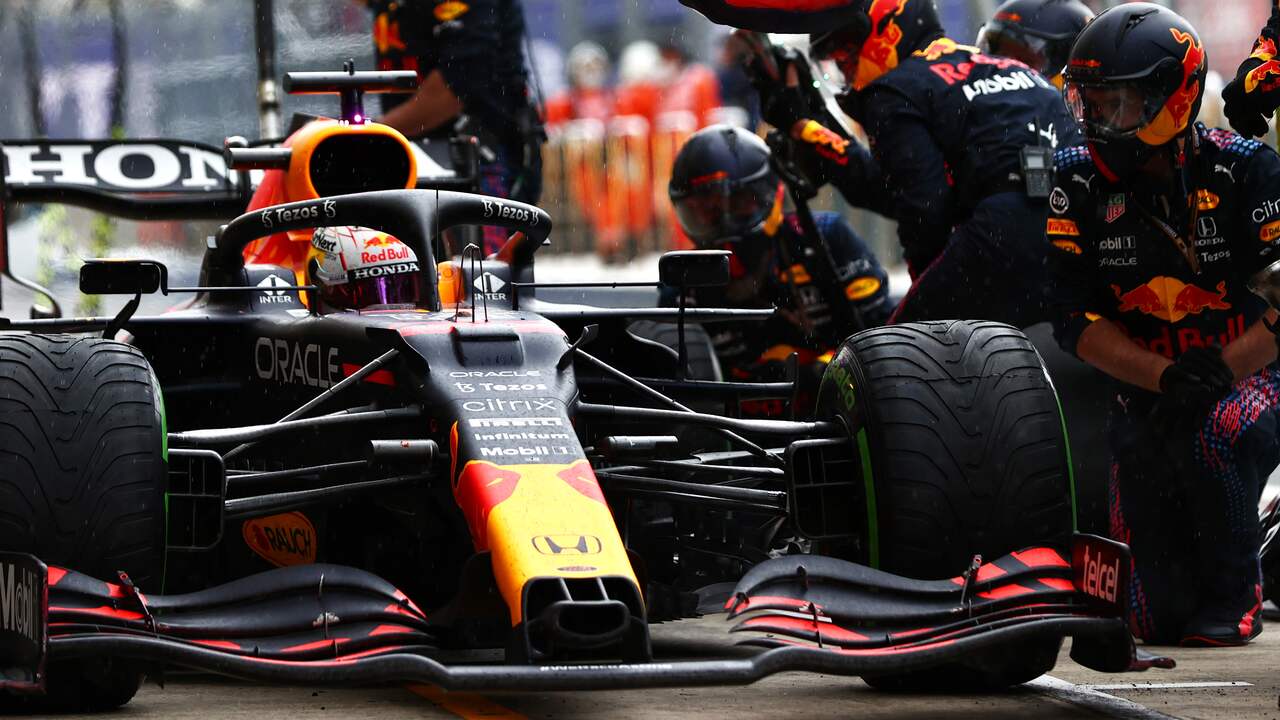 Beeld uit video: Terugblik F1: 'Eindelijk zit het Verstappen mee in de titelstrijd'
