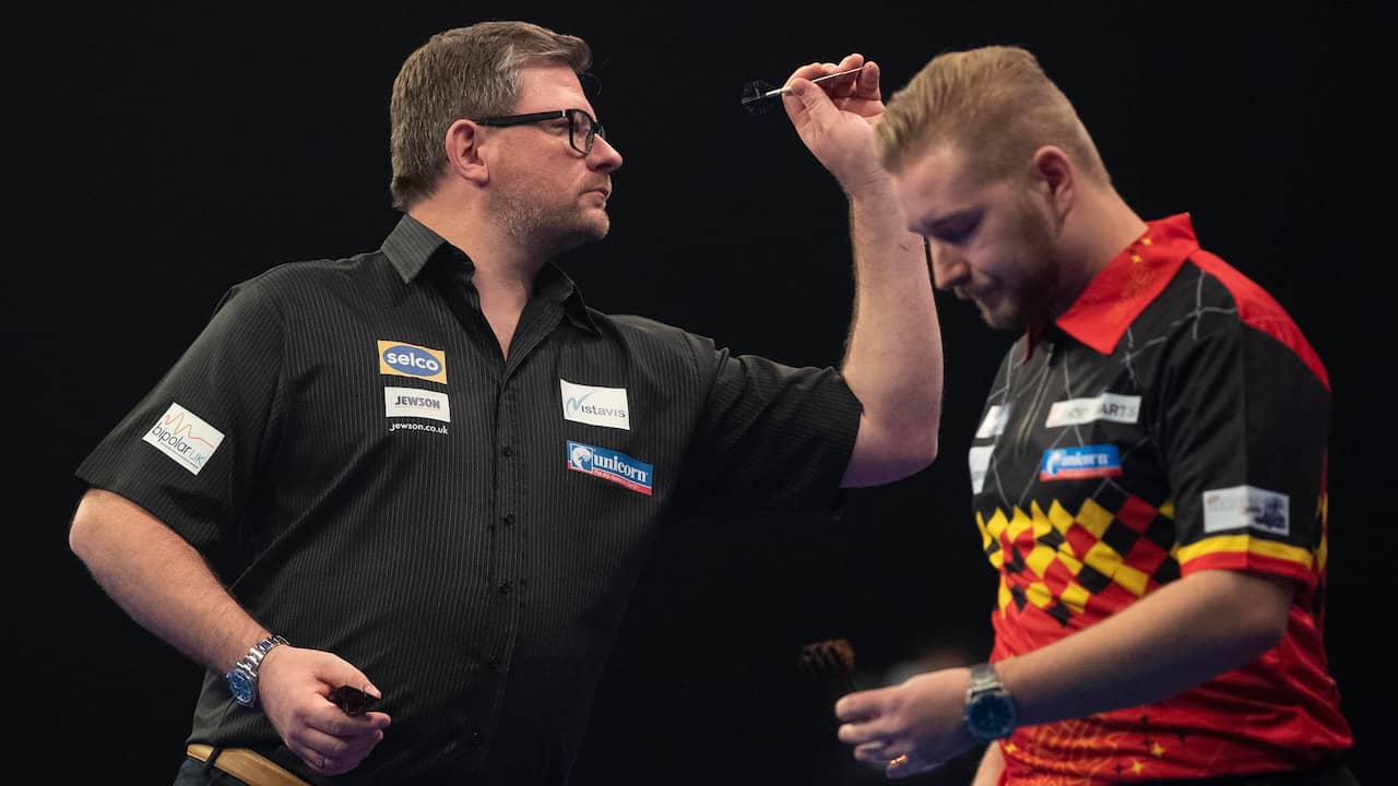 Wade to final after thriller against debutant De Sousa at Grand Slam of Darts |  NOW