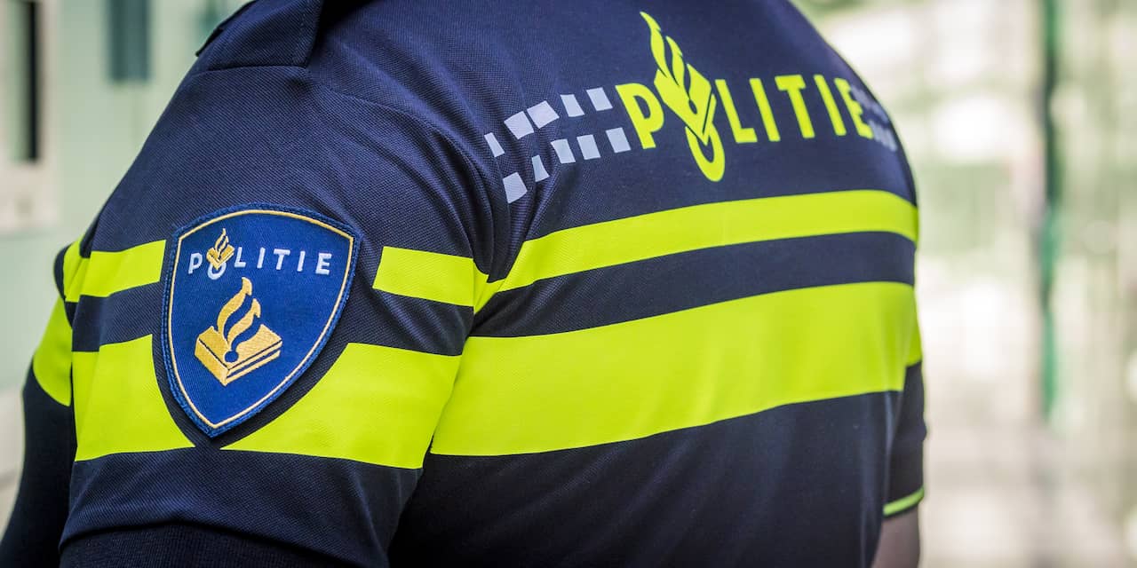 Politie in Apeldoorn zoekt scooterrijder na pogingen tot beroving