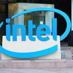 Weer recordomzet voor chipmaker Intel