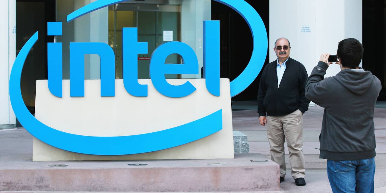 Intel rapporteert recordomzet en verdubbelt winst