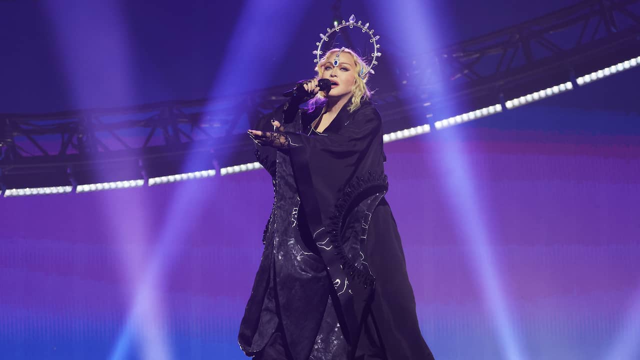 Madonna Nog Steeds Niet De Oude Na Bacteri Le Infectie Voel Me Niet Lekker Achterklap Nu Nl