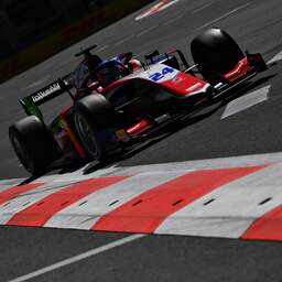 Viscaal And Verschoor Finish Outside Points In Baku Formule Formula 2 Sprint Race Paudal