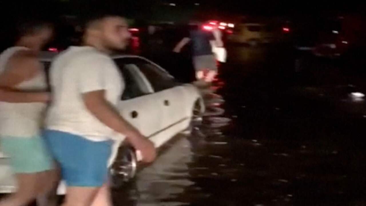 Beeld uit video: Overstromingen en schade in Kos en Bodrum na aardbeving