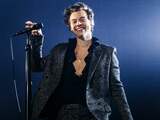 Harry Styles helpt fan uit de kast komen bij optreden in Ziggo Dome