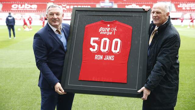 Ron Jans zat voor de vijfhonderdste keer op de bank als trainer in de Eredivisie.
