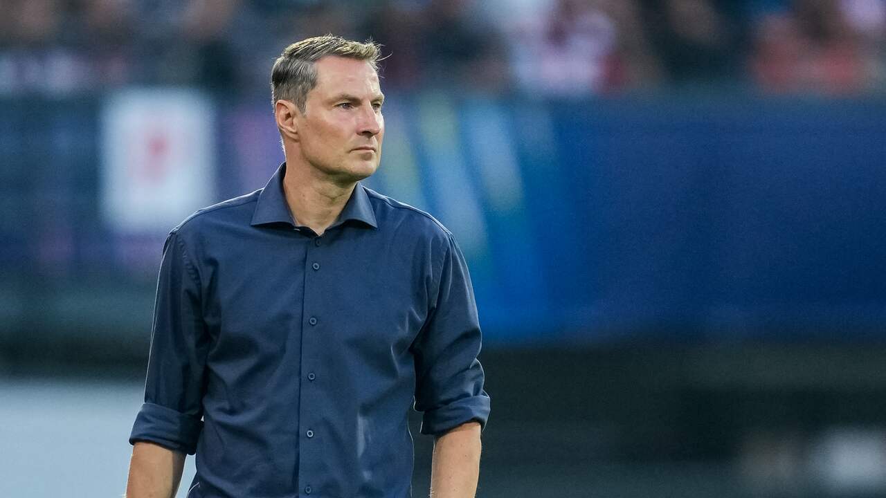 Feyenoord-coach Priske schafte huddle zelf af: 'Tast geloofwaardigheid