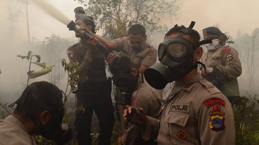 Duizenden Indonesiërs naar brandhaarden gestuurd