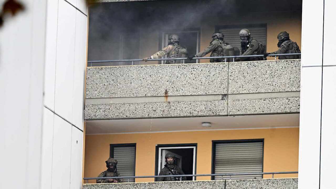 Nach Explosion in deutscher Wohnung tot aufgefunden und acht Helfer in Gefahr |  Im Ausland