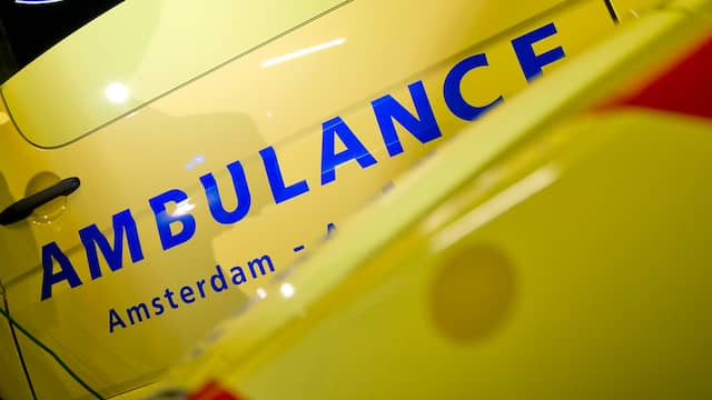 Veel verkeershinder bij AMC door verkeersongeluk met ambulance. Veel verkeershinder bij AMC door verkeersongeluk met ambulance.
