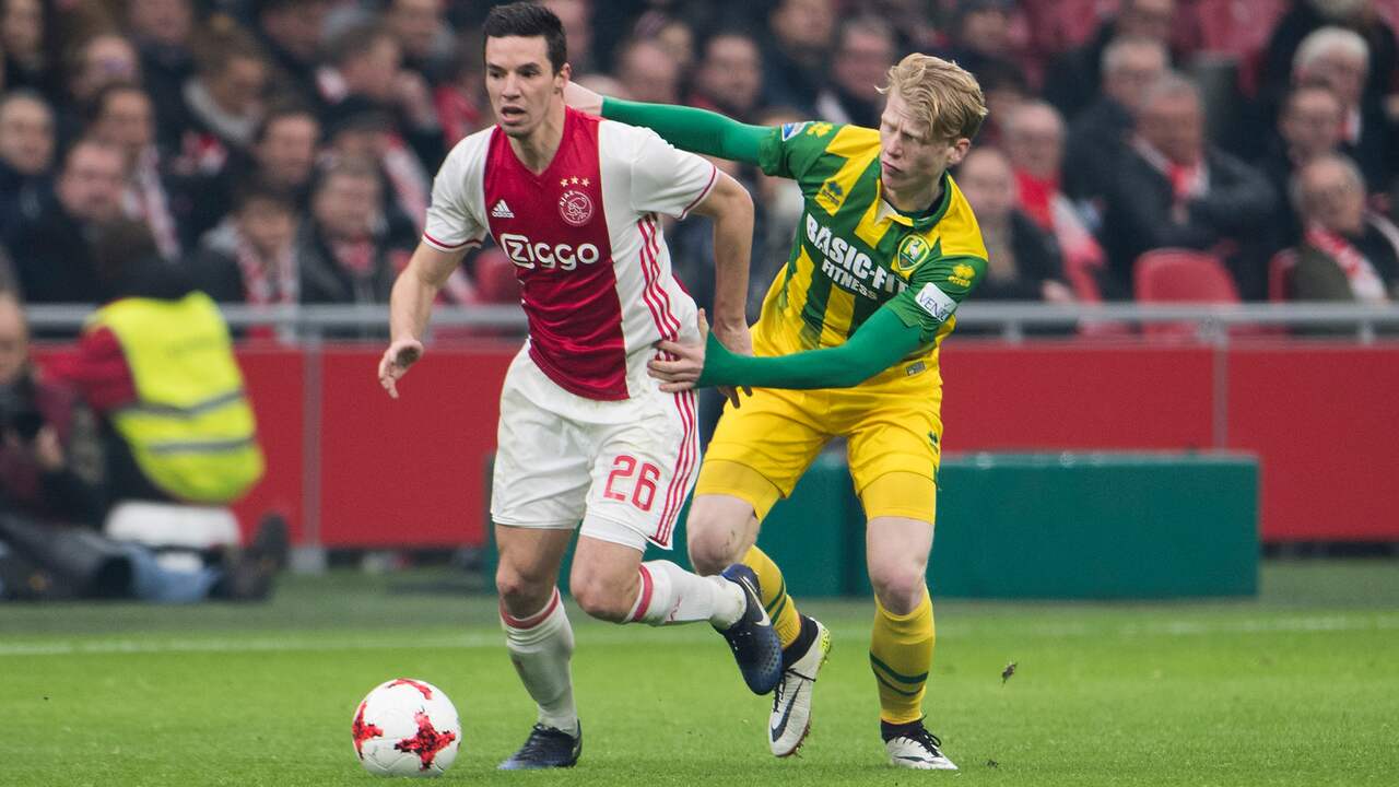 Jerdy Schouten nel 2017 per conto dell'ADO Den Haag contro l'Ajax.