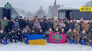 Tientallen krijgsgevangenen uit Rusland en Oekraïne vrijgelaten
