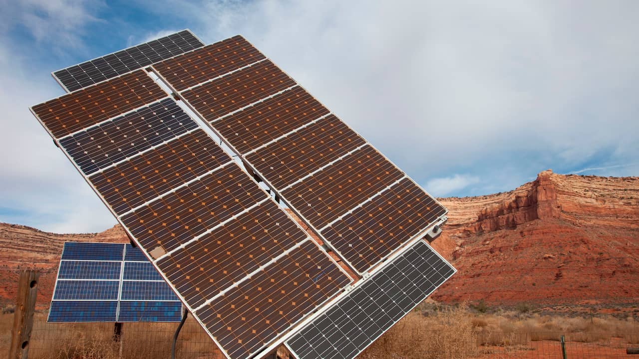 US comes up with plans to boost solar energy production |  NOW