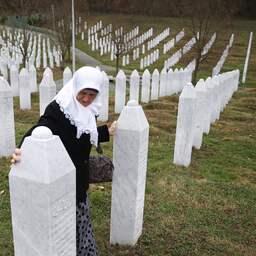 Hoge Raad: Nederlandse Staat verminderd aansprakelijk voor val Srebrenica