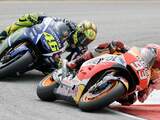 Rossi gestraft voor aanvaring met Marquez in MotoGP Maleisië