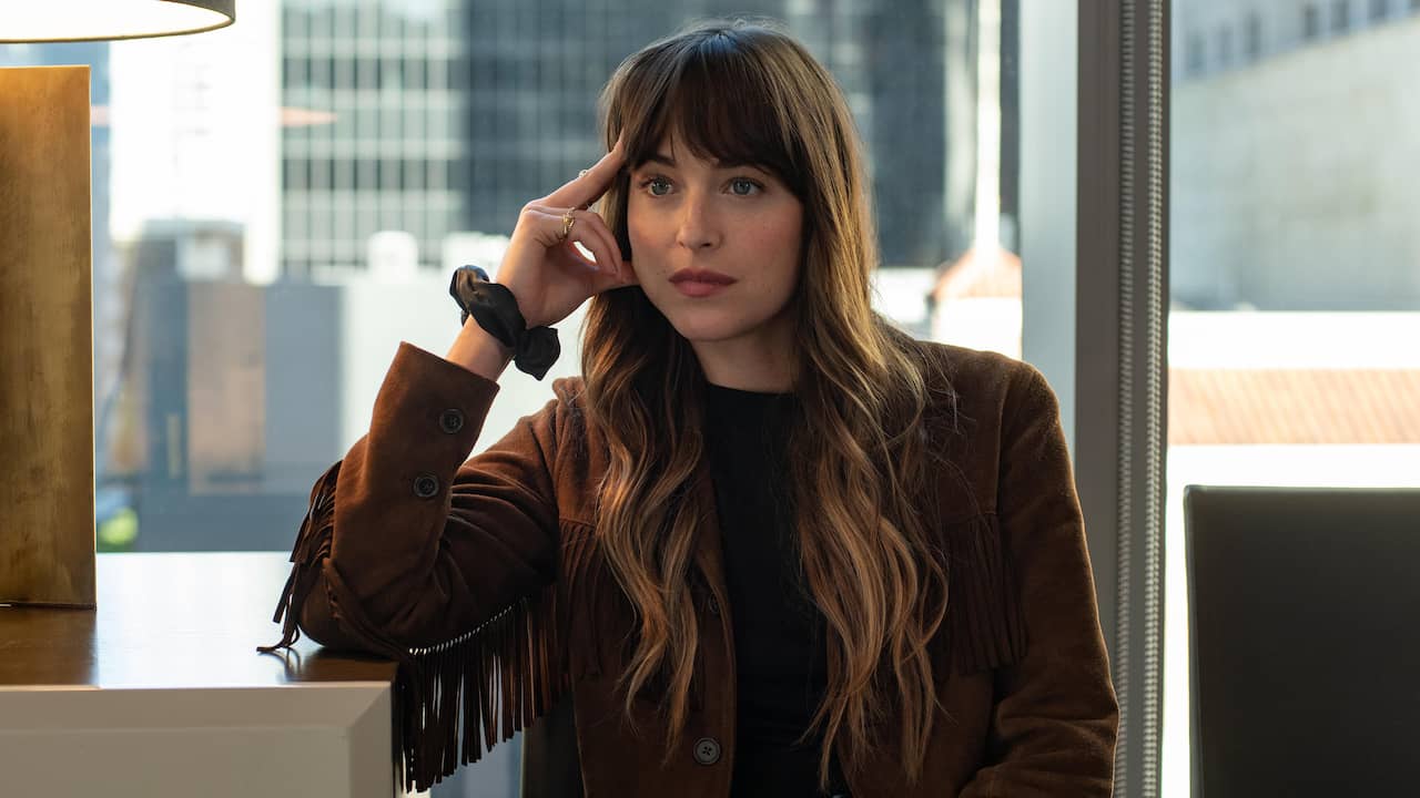 Dakota Johnson over nare sfeer op set Fifty Shades-films: 'Voelde als een  strijd' | Films & Series | NU.nl