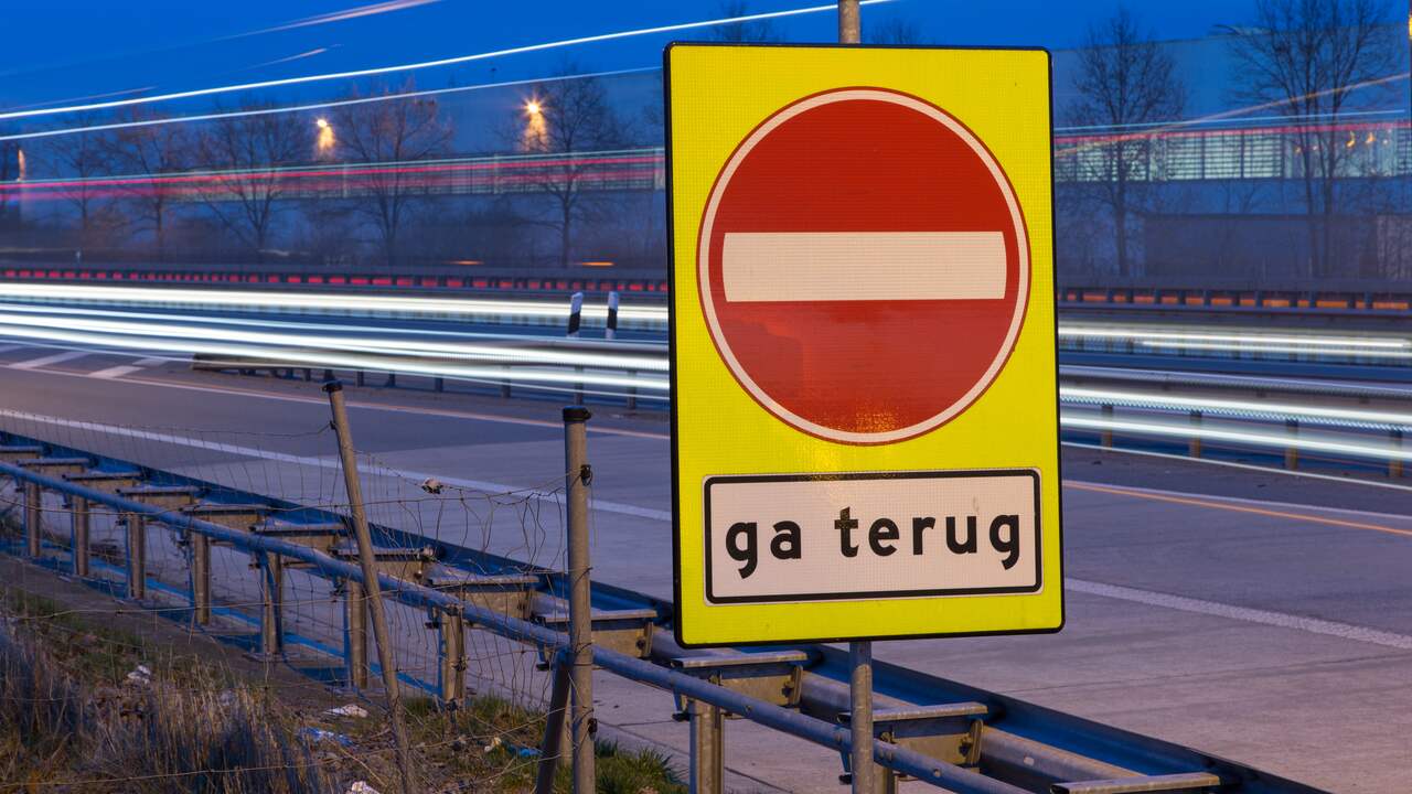 Waardoor Belanden Spookrijders Op De Verkeerde Weghelft? | Binnenland ...