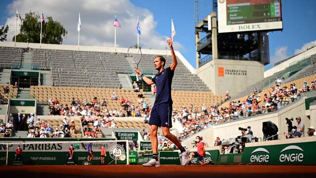 Daniil Medvedev bereikte voor het eerst in zijn loopbaan de kwartfinales op Roland Garros.
